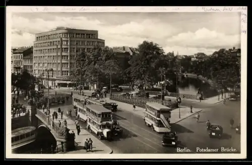 AK Berlin-Tiergarten, Autobusse auf der Potsdamer Brücke