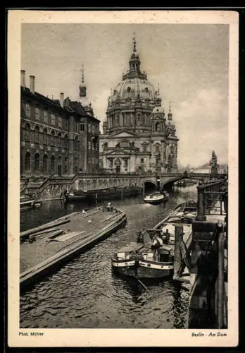 AK Berlin, Am Dom, Spree, Schiffe