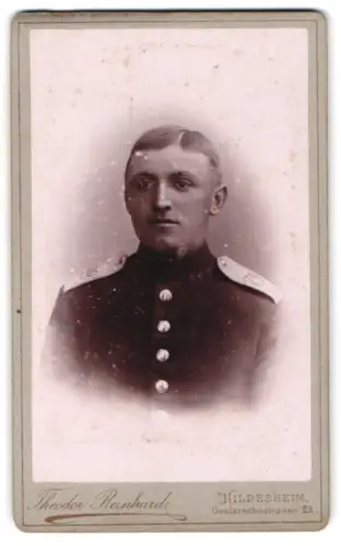 Fotografie Theodor Reinhard, Hildesheim, Goslarschestrasse 23, Soldat vom Regiment Nr. 79 in Uniform