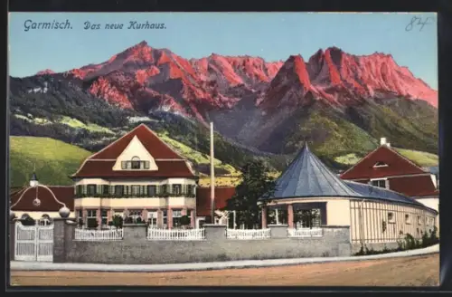 AK Garmisch, Neues Kurhaus mit Strassenpartie