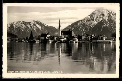 AK Egern am Tegernsee, Ortsansicht vom Wasser, mit Wallberg u. Bodenschneid