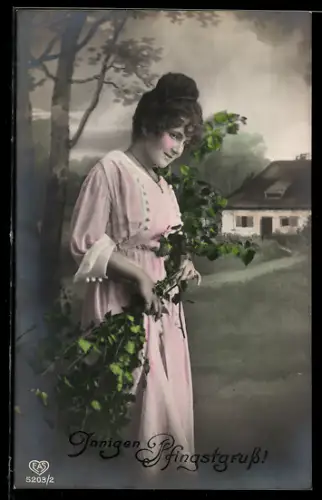 Foto-AK EAS Nr. 5203/2: Hübsche Frau mit Blumensträussen vor einem Haus