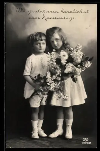 Foto-AK EAS Nr. 6895/2: Zwei Kinder mit Blumensträussen