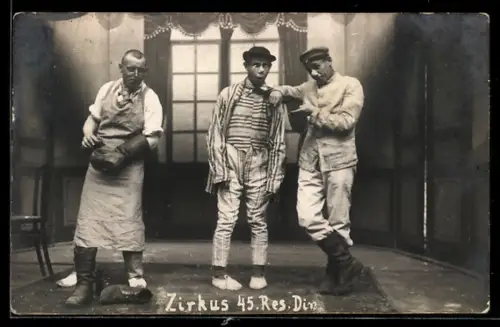 Foto-AK Zirkusspiel der 45. Res. Div.