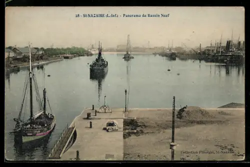 AK St-Nazaire /L.-Inf., Panorama du Bassin Neuf
