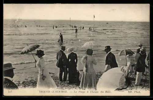 AK Trouville-sur-Mer, Le Plage a l`heure du Bain