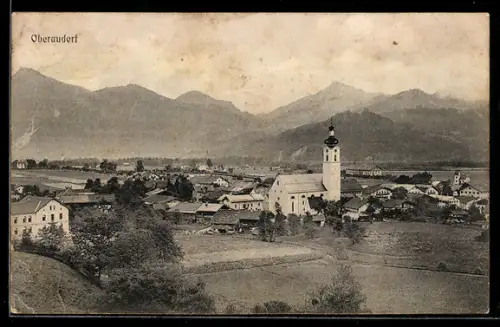 AK Oberaudorf, Ortsansicht mit Kirche und Alpenpanorama