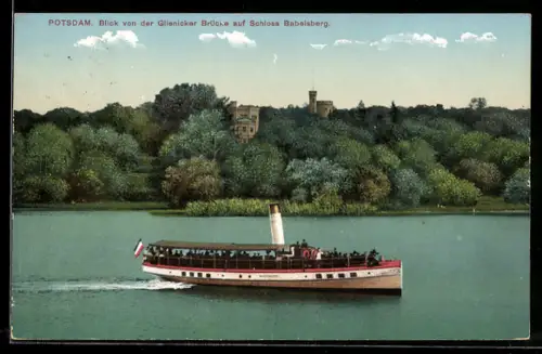 AK Potsdam, Blick von der Glienicker Brücke auf Schloss Babelsberg
