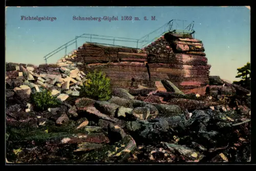 AK Schneeberg-Gipfel /Fichtelgebirge, Felsenformation mit Aussichtsplattform