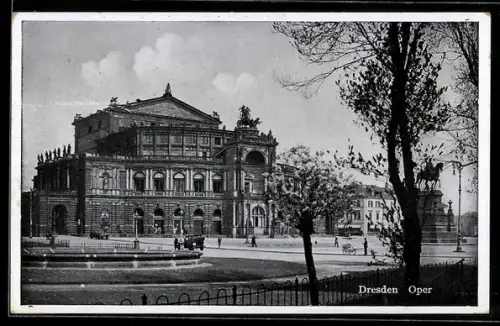 AK Dresden, Oper