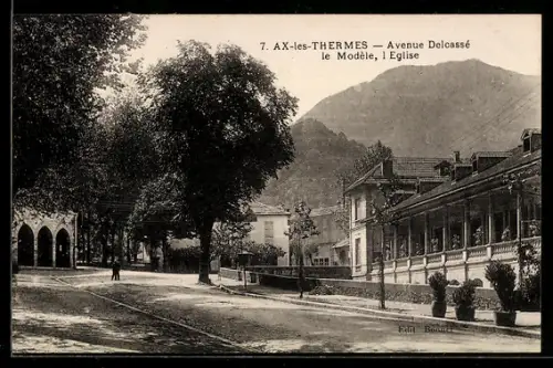 AK Ax-les-Thermes, Avenue Delcassé le Modèle, l`Eglise