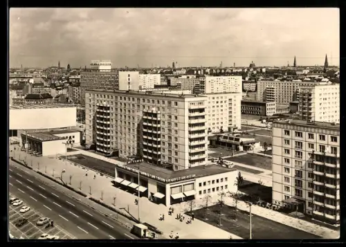 AK Berlin, Teilansicht der Karl-Marx-Allee