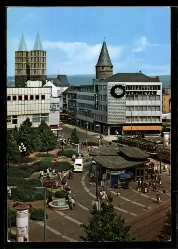 AK Kassel, Königsplatz, Imbiss-Pavillon, Geschäftshäuser Lloyd und Vermeyer, Martinskirche u. Druselturm