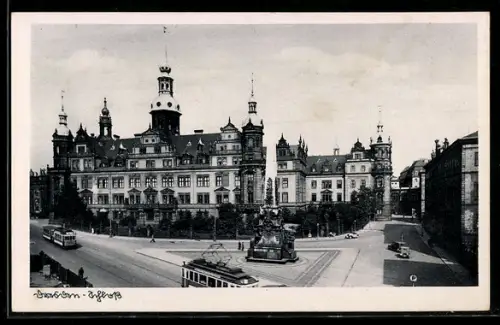 AK Dresden, Schloss mit Strassenbahn