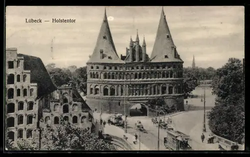 AK Lübeck, Holstentor aus der Vogelschau