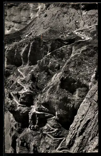 Foto-AK Emanuel Gyger: Gemmipass Leukerbad-Kandersteg, Gemmisträsschen in der Gemmiwand