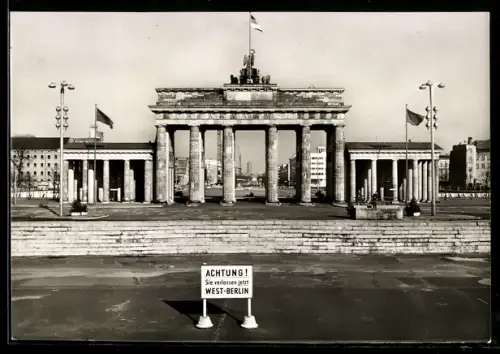 AK Berlin, Sperrmauer am Brandenburger Tor, Grenze