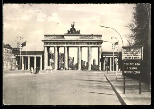 AK Berlin, Brandenburger Tor mit Strassenpartie, Grenze