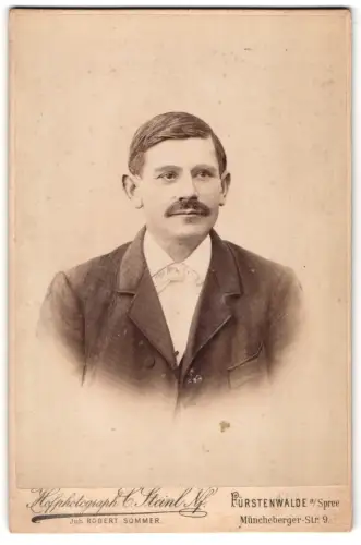 Fotografie C. Steinl Nf., Fürstenwalde a. Spree, Müncheberger-Str. 9, Porträt eines Mannes