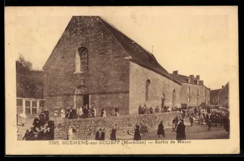 AK Guémené-sur-Scorff /Morbihan, Sortie de Messe