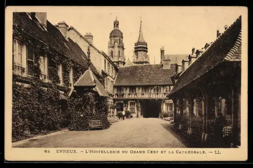 AK Evreux, L`Hostellerie du Grand Cerf et la Cathédrale