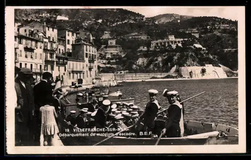AK Villefranche-sur-Mer, Débarquement de matelots d`escadre