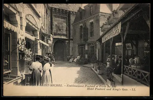 AK Le Mont-Saint-Michel, Etablissement Poulard et Porte du Roi
