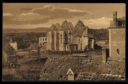 AK Angres, Zerstörte Kirchenruine und beschädigte Dächer
