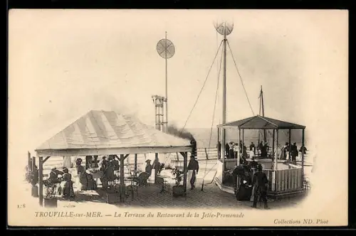 AK Trouville-sur-mer, La Terrasse du Restaurant de la Jetée-Promenade