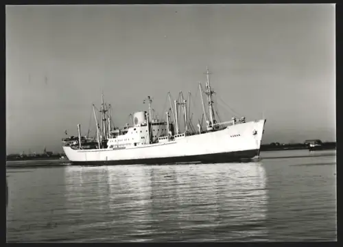 Fotografie Frachtschiff Sudan auf ruhiger See