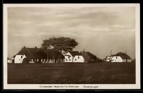 AK Neuendorf a. Hiddensee, Eine Gruppe von Bauernhäusern