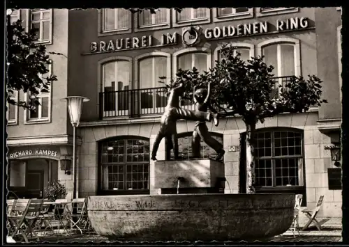 AK Düsseldorf, Radschlägerbrunnen, Brauerei im Goldenen Ring