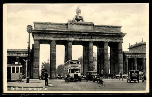 AK Berlin, Verkehr am Brandenburger Tor