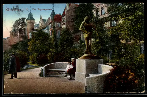 AK Königsberg, Bogenspanner an der Schlossteichpromenade, Spaziergänger
