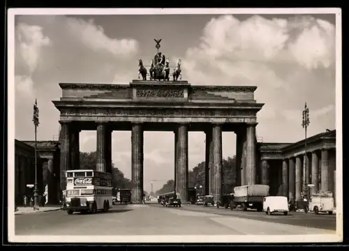 AK Berlin, Brandenburger Tor, Autobus