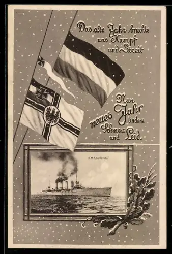 AK Kleiner Kreuzer S.M.S. Karlsruhe auf See, Reichskriegsflagge und Nationalfahne, Kriegsschiff