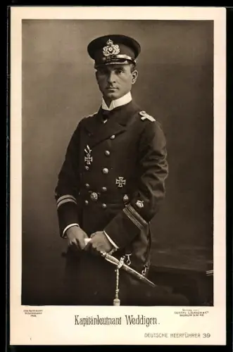 AK Kapitänleutnant Otto Weddigen, Kommandant von U-Boot U-9, Portrait in Uniform mit EK I 1914 und EK II 1914
