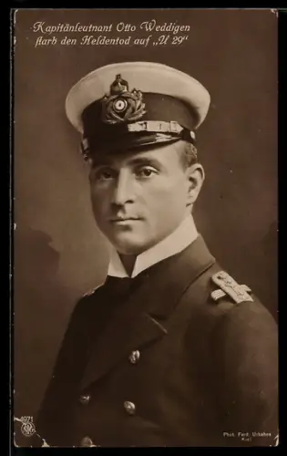 AK Kapitänleutnant Otto Weddigen in Uniform mit Schirmmütze, Kommandant der U-Boote U-9 und U-29