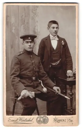 Fotografie Ernst Hentschel, Kamenz i. Sa., Hoyerswerdaerstr. 30, Soldat vom Inf.-Rgt. Nr. 173 in Uniform mit Schirmmütze