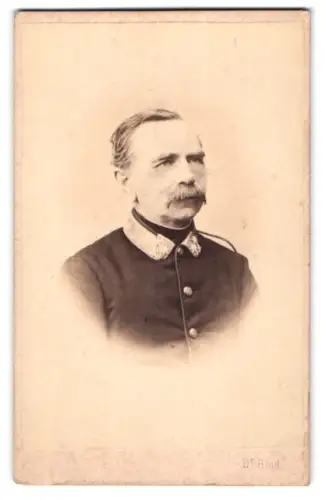 Fotografie Dr. Heid, Wien, Landstrasse, Gärtnergasse 23, K.u.K. Oberst in Uniform