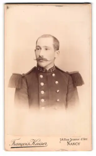 Fotografie Francois Kaiser, Nancy, Rue Jeanne d`Arc 54, französ. Offizier vom Regiment 153 in Uniform