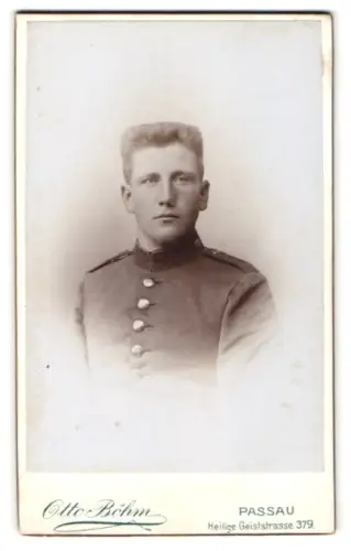 Fotografie Otto Böhm, Passau, Heilige Geiststrasse 379, Gefreiter in Uniform
