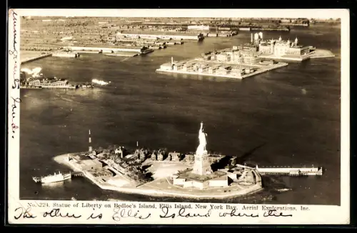 AK New York City, NY, Statue of Liberty on Bedloe`s Island, Ellis Island, New York Bay, Fliegeraufnahme