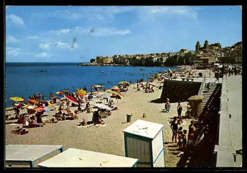 AK Cefalu`, Lungomare e spiaggia