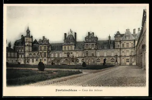 AK Fontainebleau, Cour des Adieux