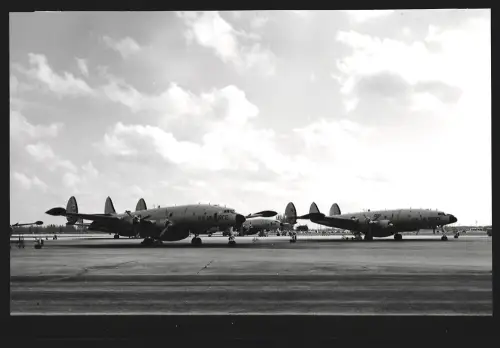 Fotografie Flugzeug Lockheed Constellation der USAF während einer Flugshow in Ramstein
