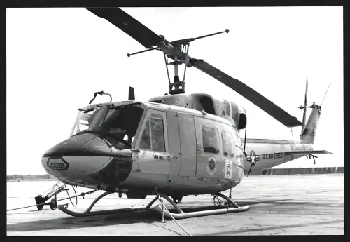 Fotografie Hubschrauber Bell UH-1 Huey 6639 der USAF