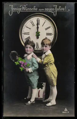 Foto-AK Photochemie Berlin Nr. 4601-5: Kleine Jungen mit Hufeisen u. Blumen, Uhr, Neujahrsgruss
