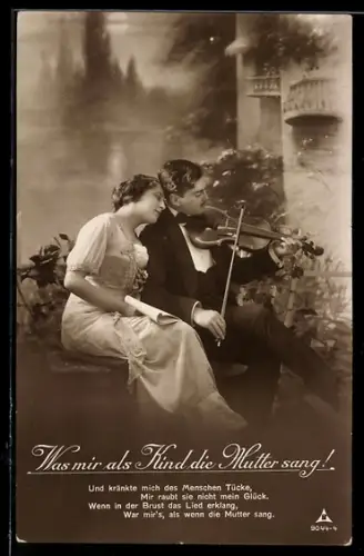 Foto-AK Photochemie Berlin Nr. 9044-4: Und kränkte mich..., Paar mit Geige, Was mir als Kind die Mutter sang!