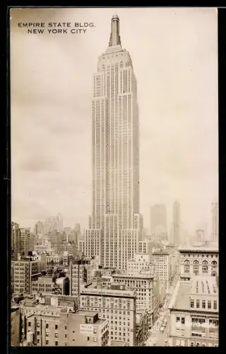 AK New York, Blick zum Empire State Building